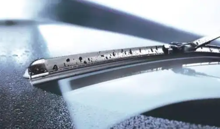 雨刮起刮不干净怎么办 雨刮起刮不干净怎么办